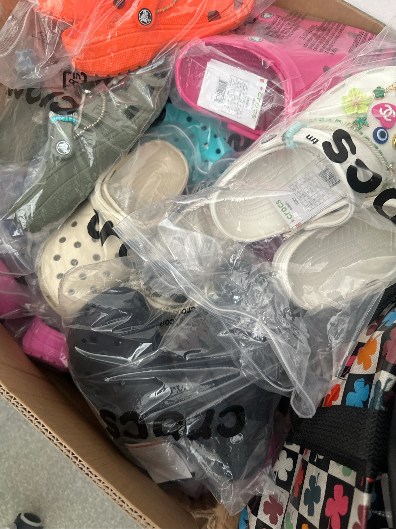 Crocs Disponible plusieurs couleurs 